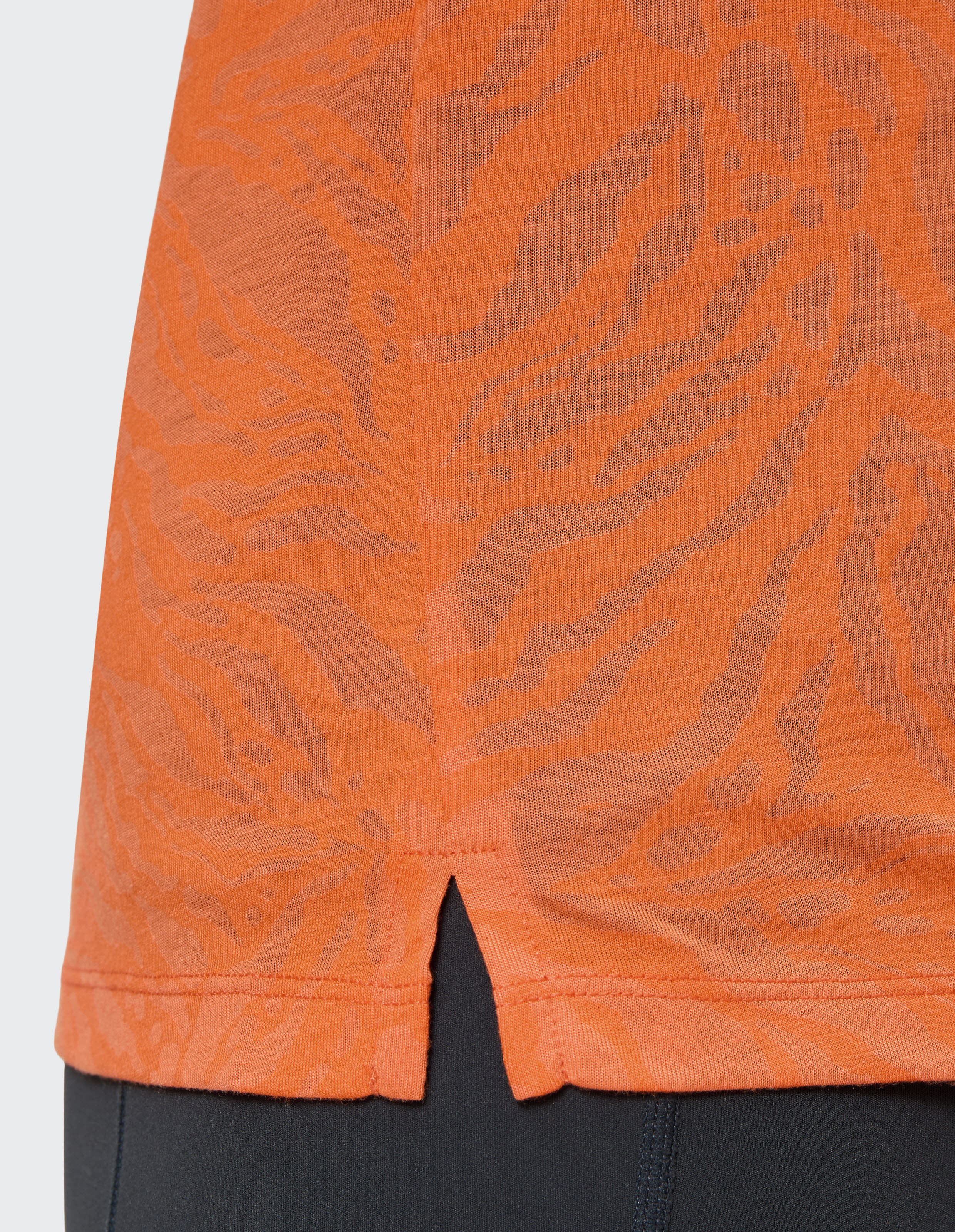 VB_Tirara 4048 01 T-Shirt