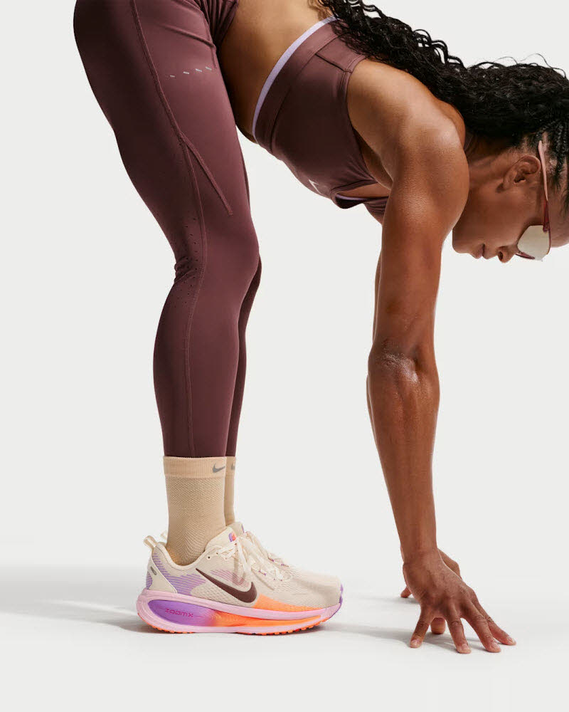 W NIKE VOMERO 18