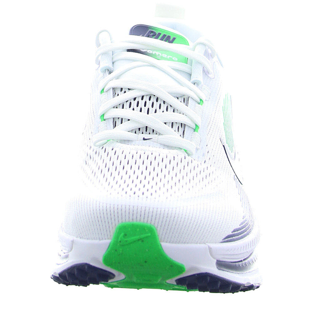 NIKE VOMERO 18