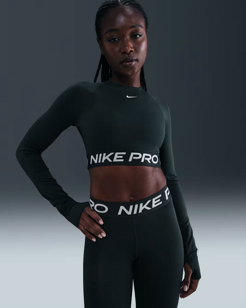 Nike Pro Women"s Dri-FIT Cropp