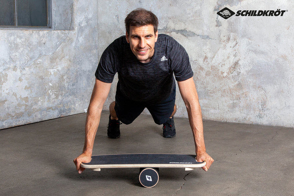 WOODEN BALANCE BOARD