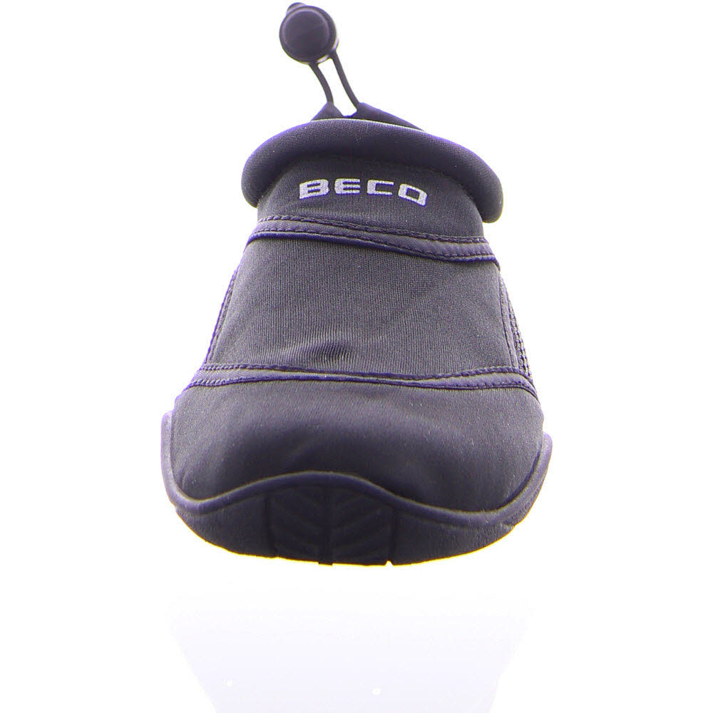 Surf- und Badeschuhe