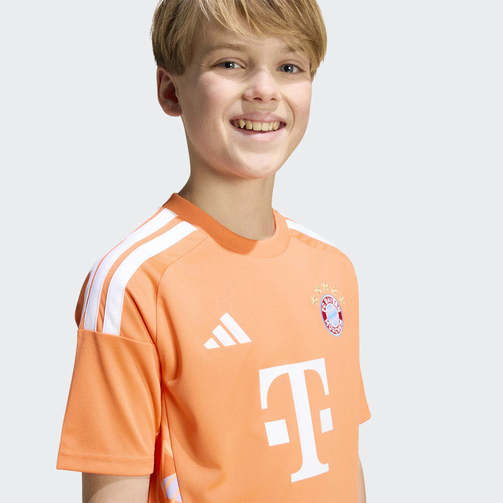 FCB GK JSY Y