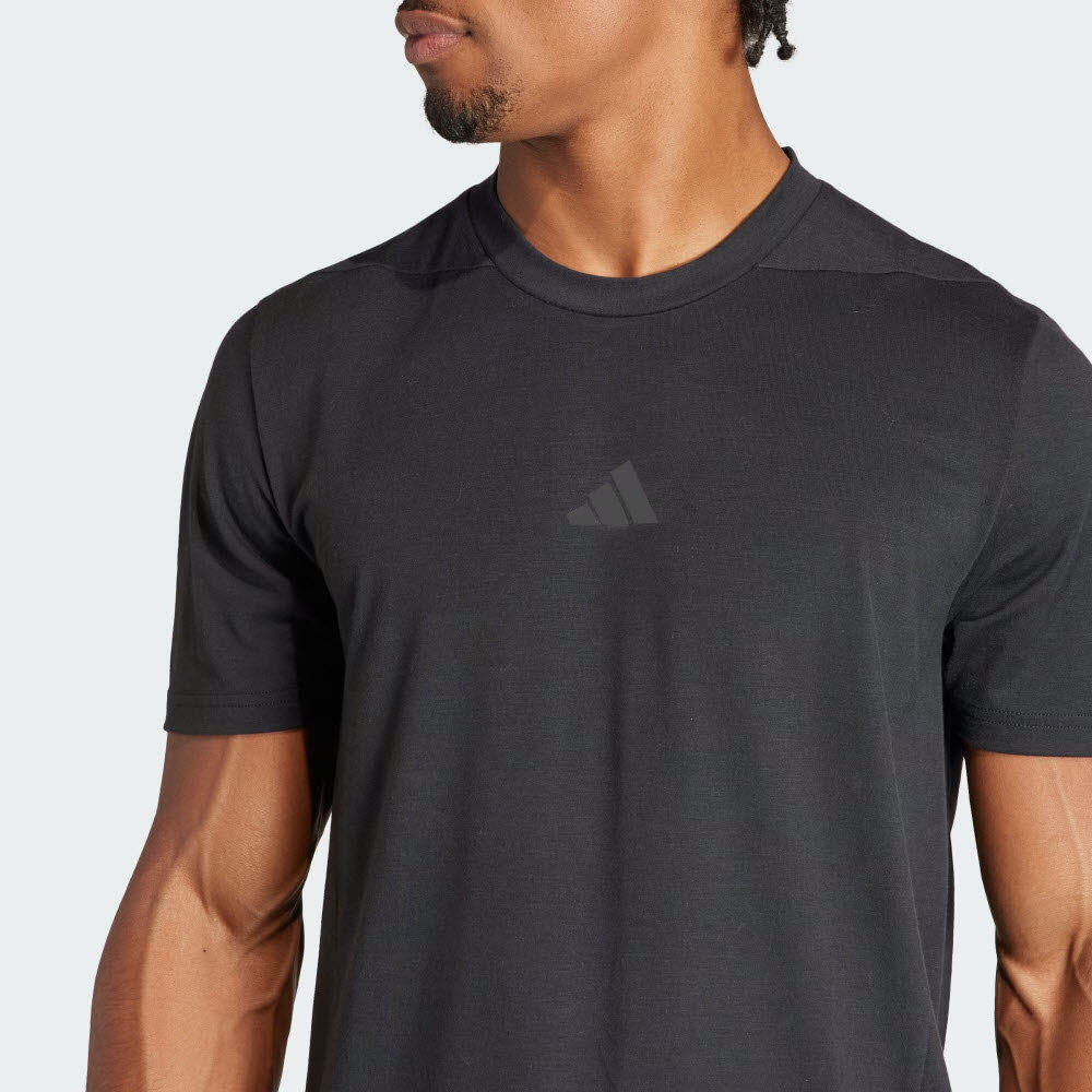 D4T TEE