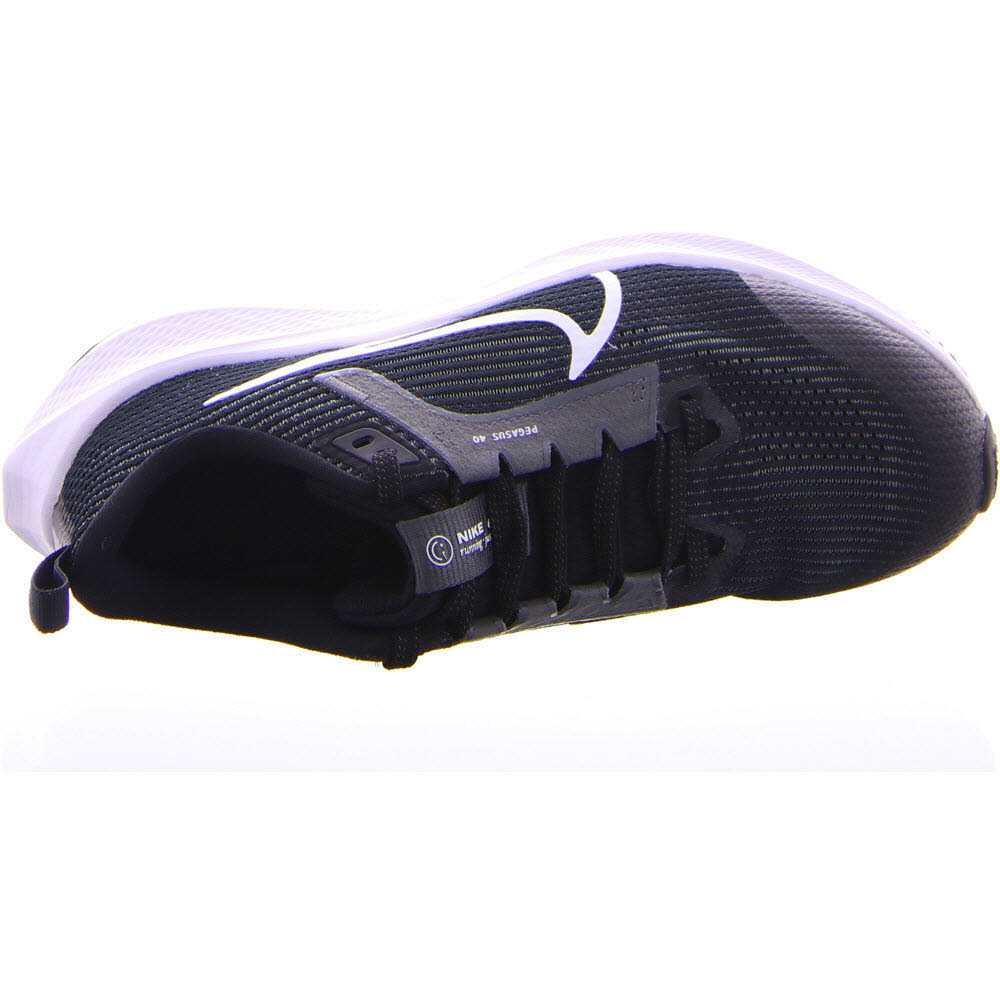 NIKE AIR ZOOM PEGASUS 40