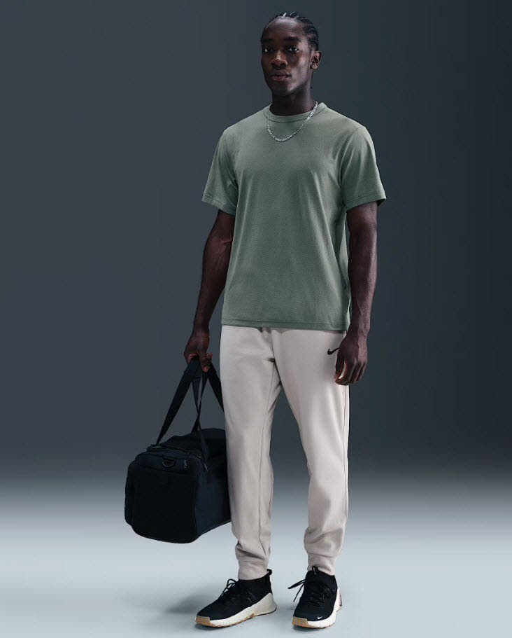 Nike Hyverse Men"s Dri-FIT UV