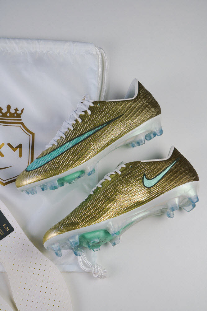 SUPERFLY 11 ACADEMY FG/MG KM