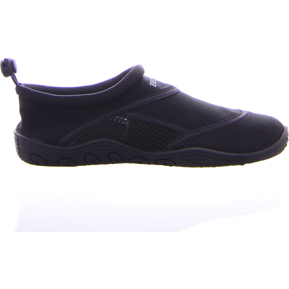 Surf- und Badeschuhe