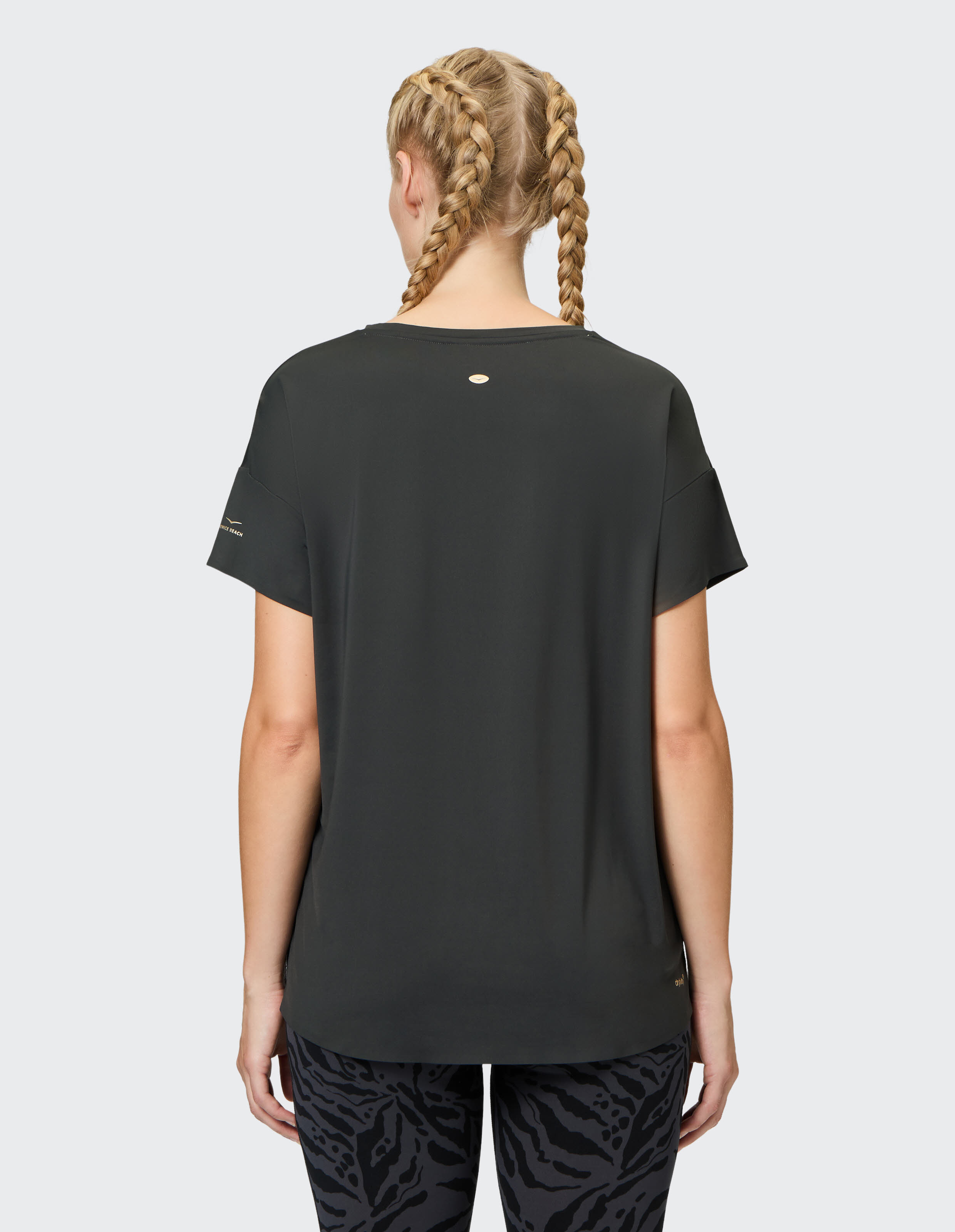 VB_Edana 1110 01 T-Shirt