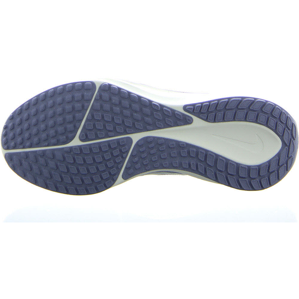 NIKE VOMERO 17
