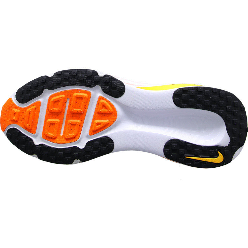 NIKE VOMERO 18