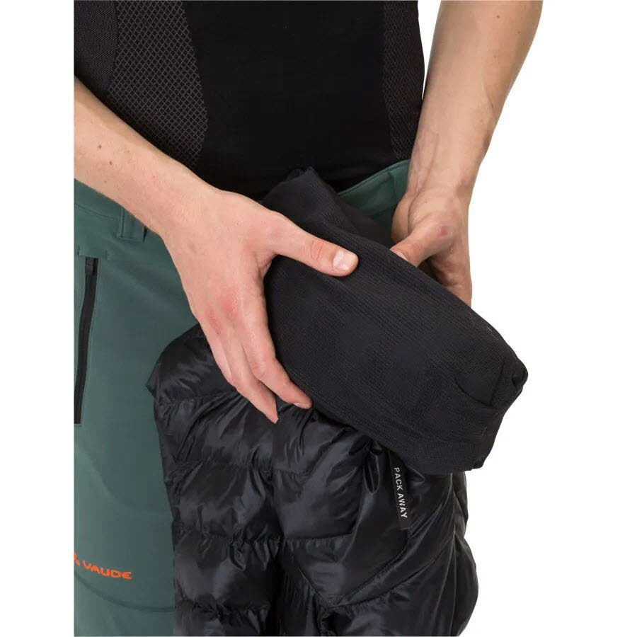 Me Batura Hooded Insulation Jacket