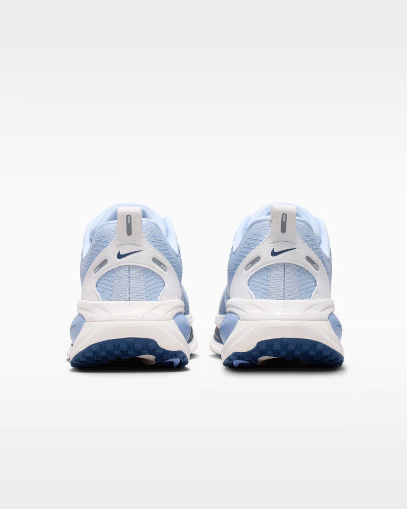 W NIKE VOMERO 18