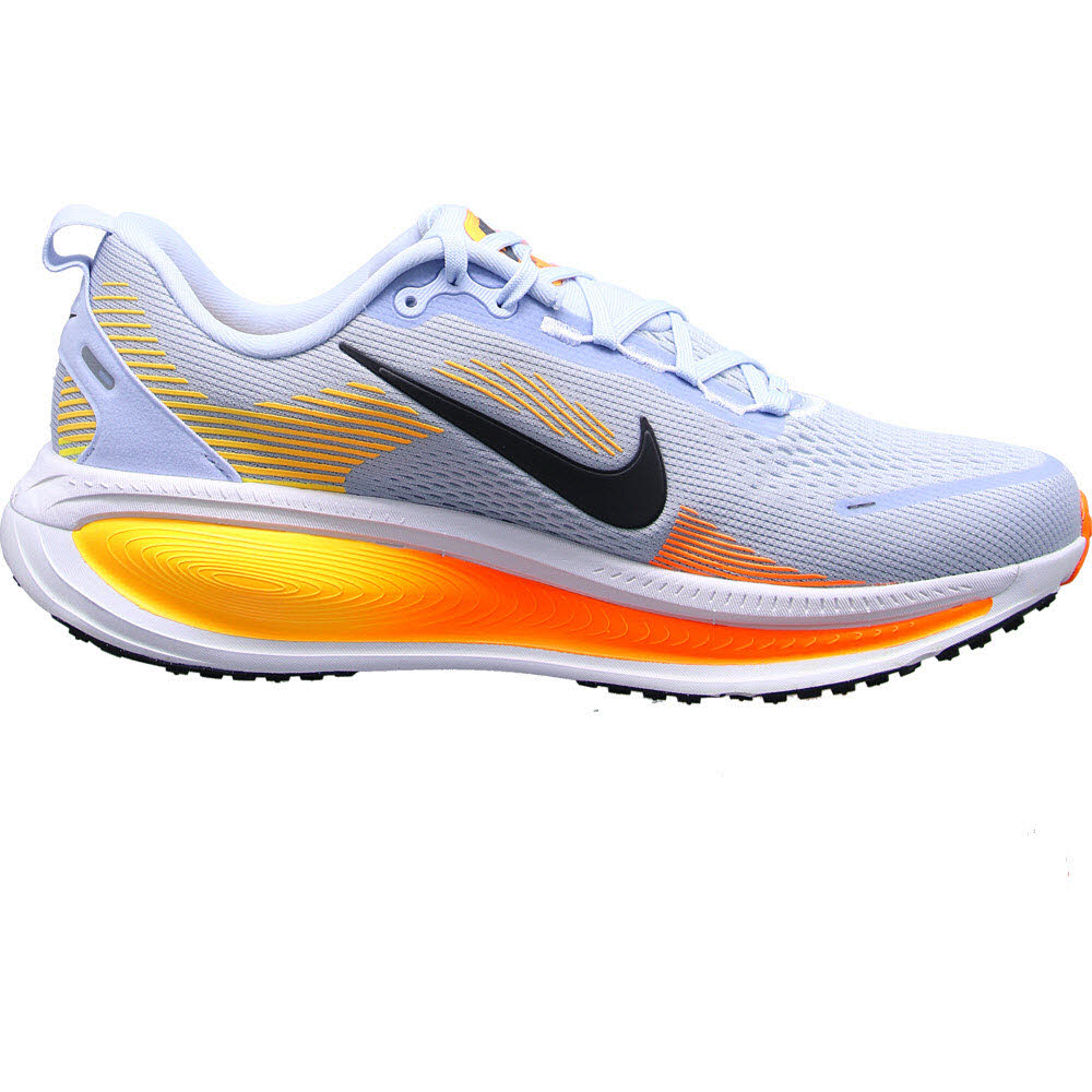 NIKE VOMERO 18
