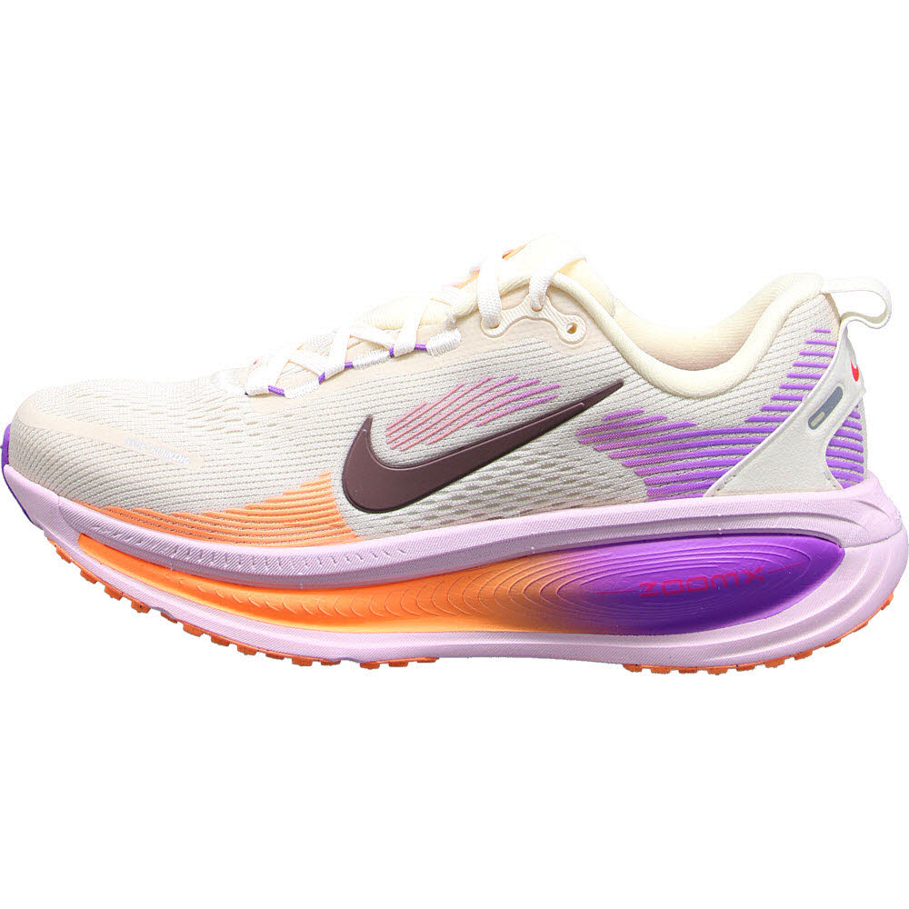 W NIKE VOMERO 18
