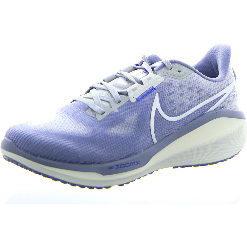 NIKE VOMERO 17