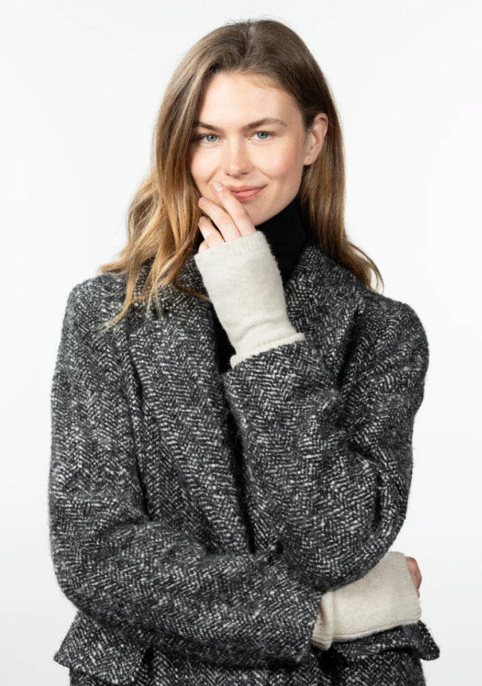 Fhearna Fingerless Gloves