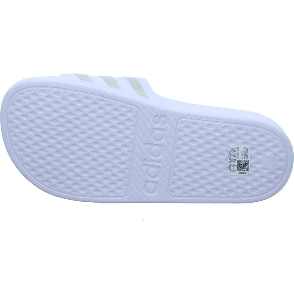 ADILETTE AQUA