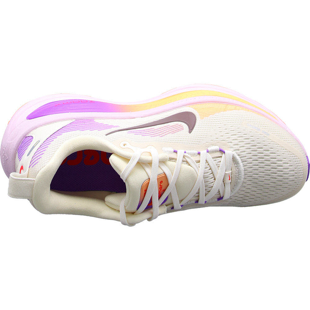 W NIKE VOMERO 18