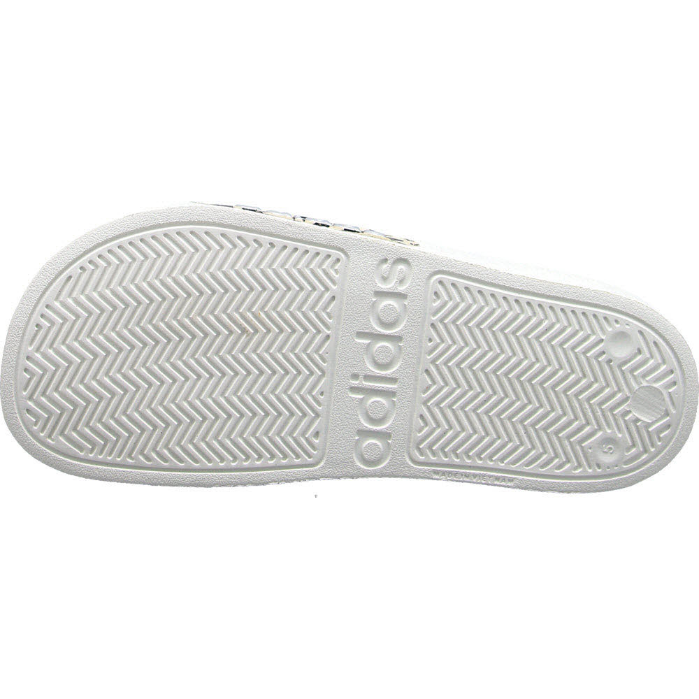 ADILETTE SHOWER