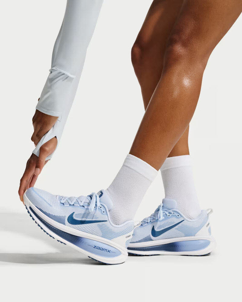 W NIKE VOMERO 18