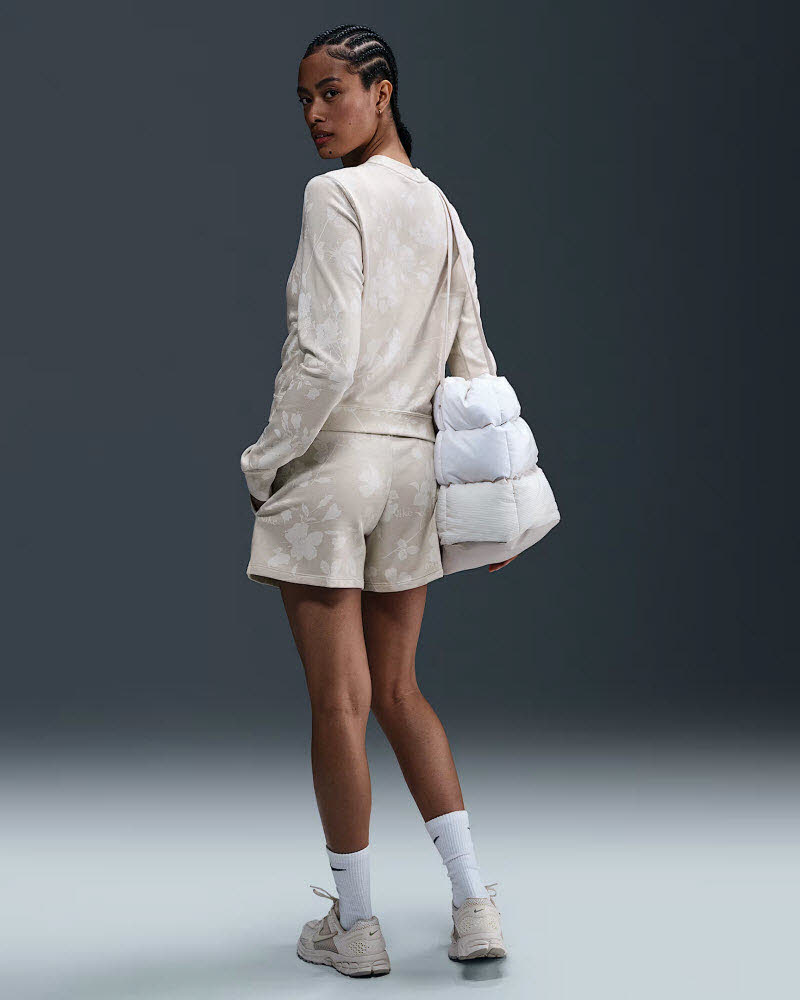 W NSW NK CHLL FT AOP CREW