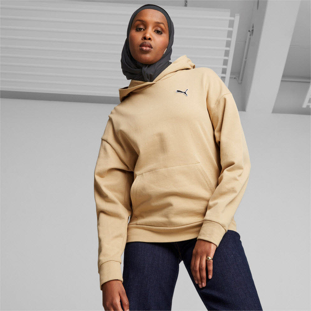 BETTER ESSENTIALS Hoodie F