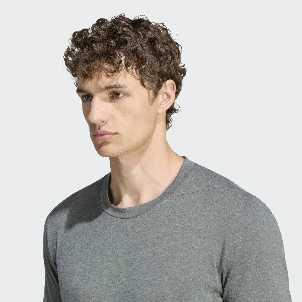 D4T 3S TEE
