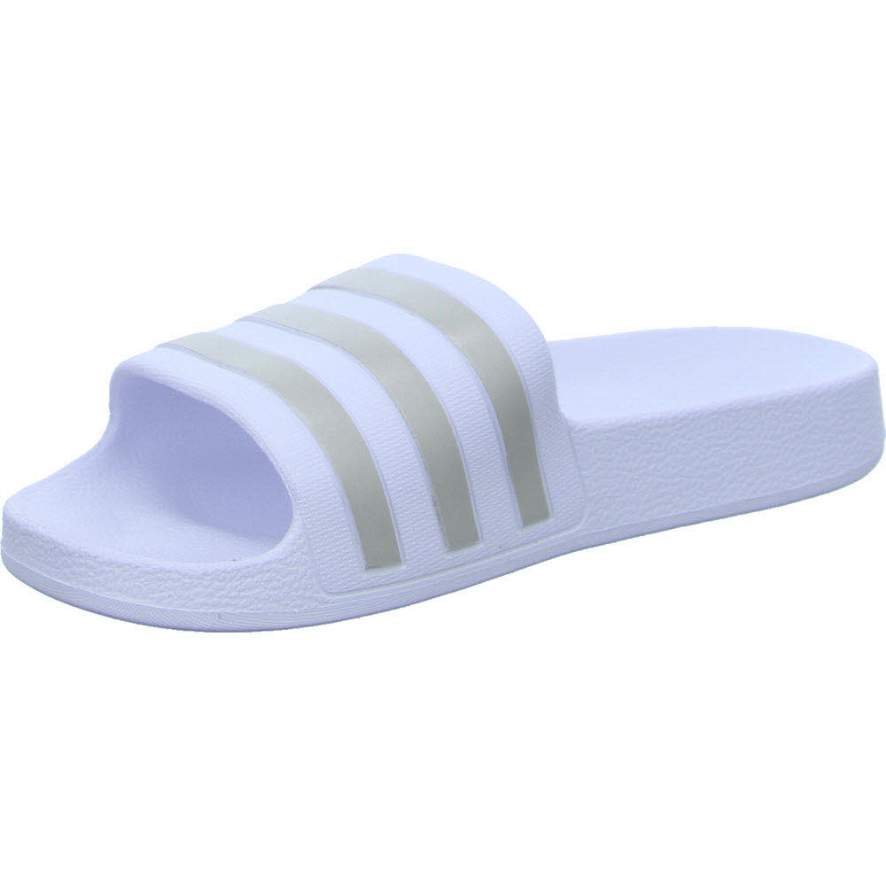 ADILETTE AQUA