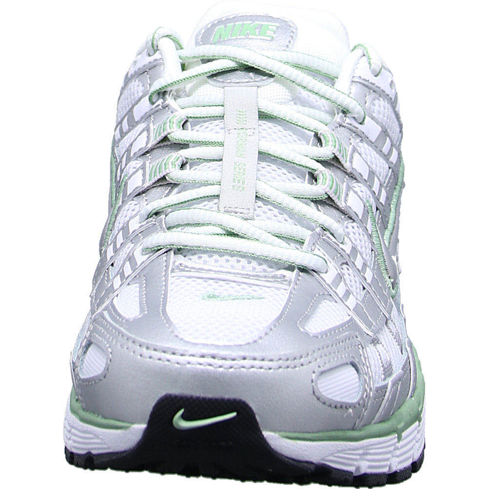 W NIKE P-6000