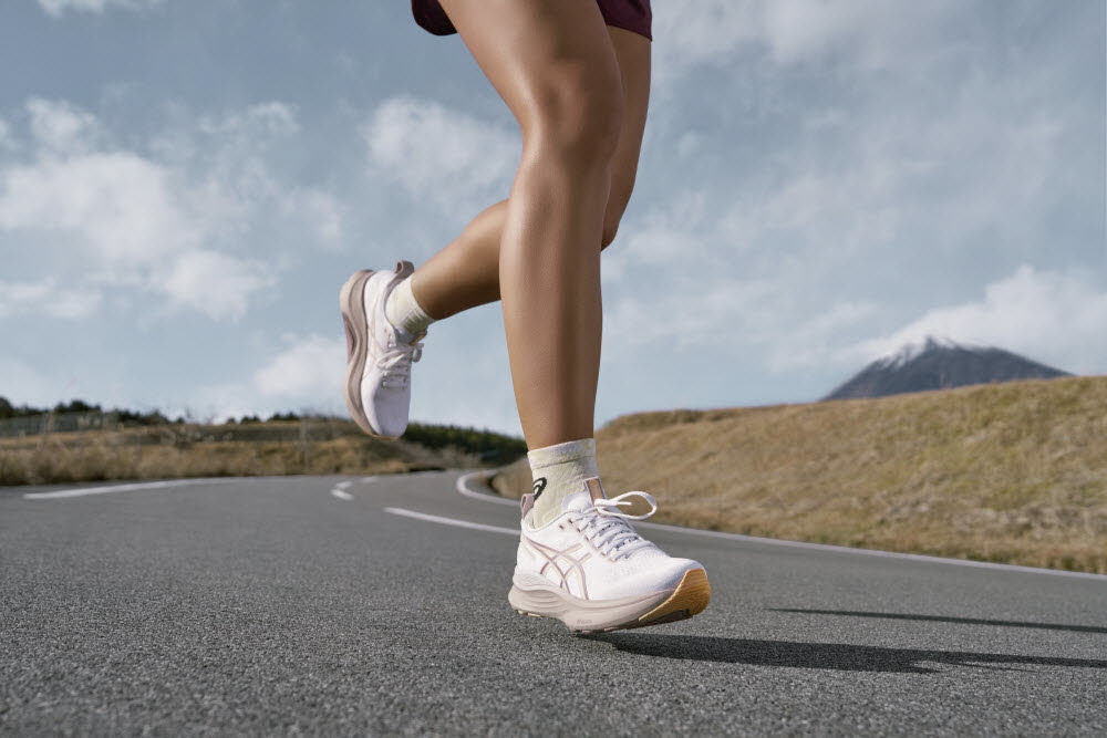 GEL-KAYANO 32