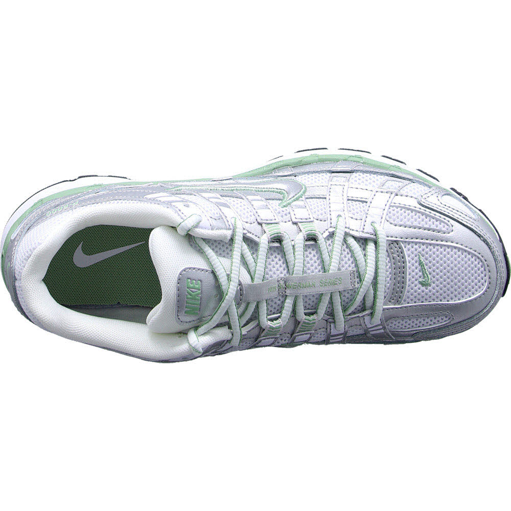 W NIKE P-6000