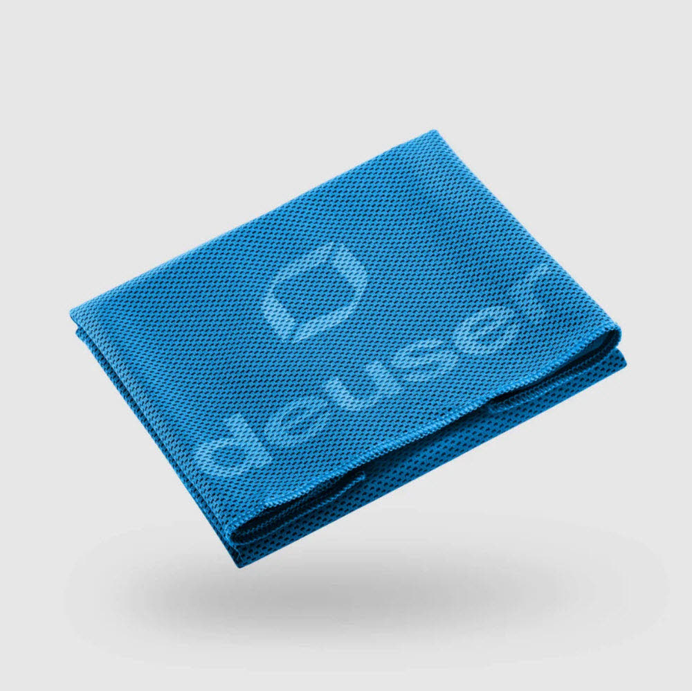 Ice Towel Hellblau