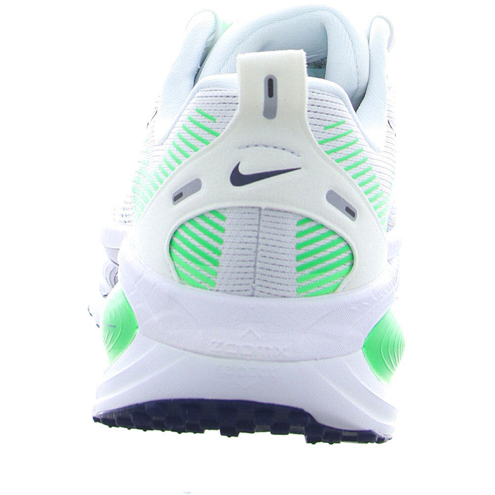 NIKE VOMERO 18