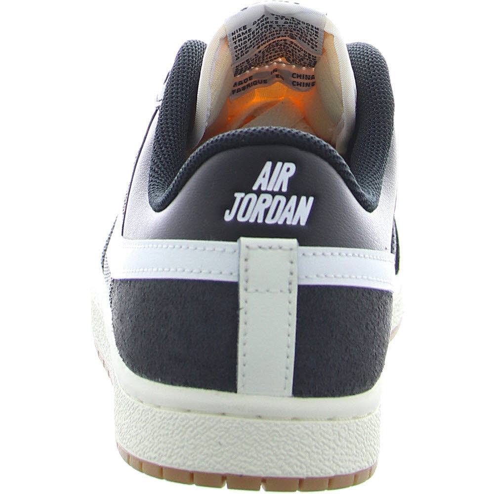 AIR JORDAN SKYLINE LOW