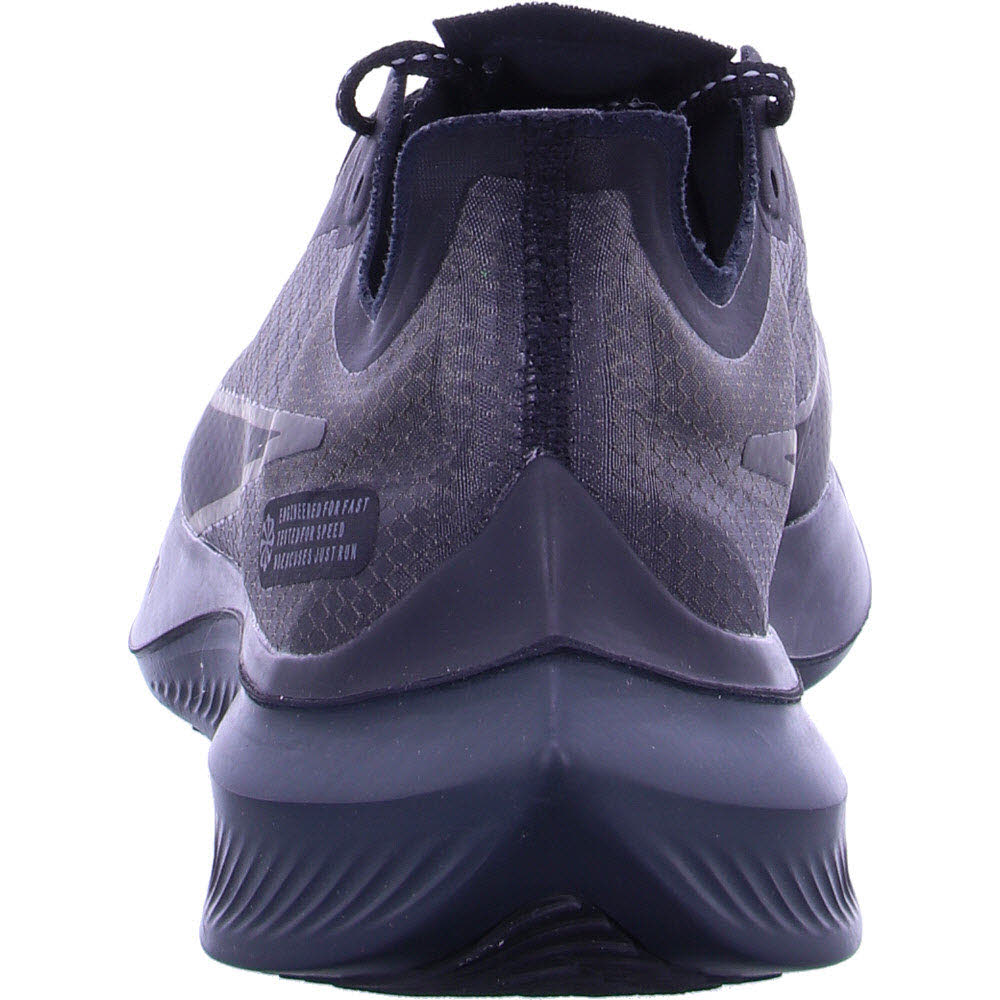 NIKE ZOOM GRAVITY