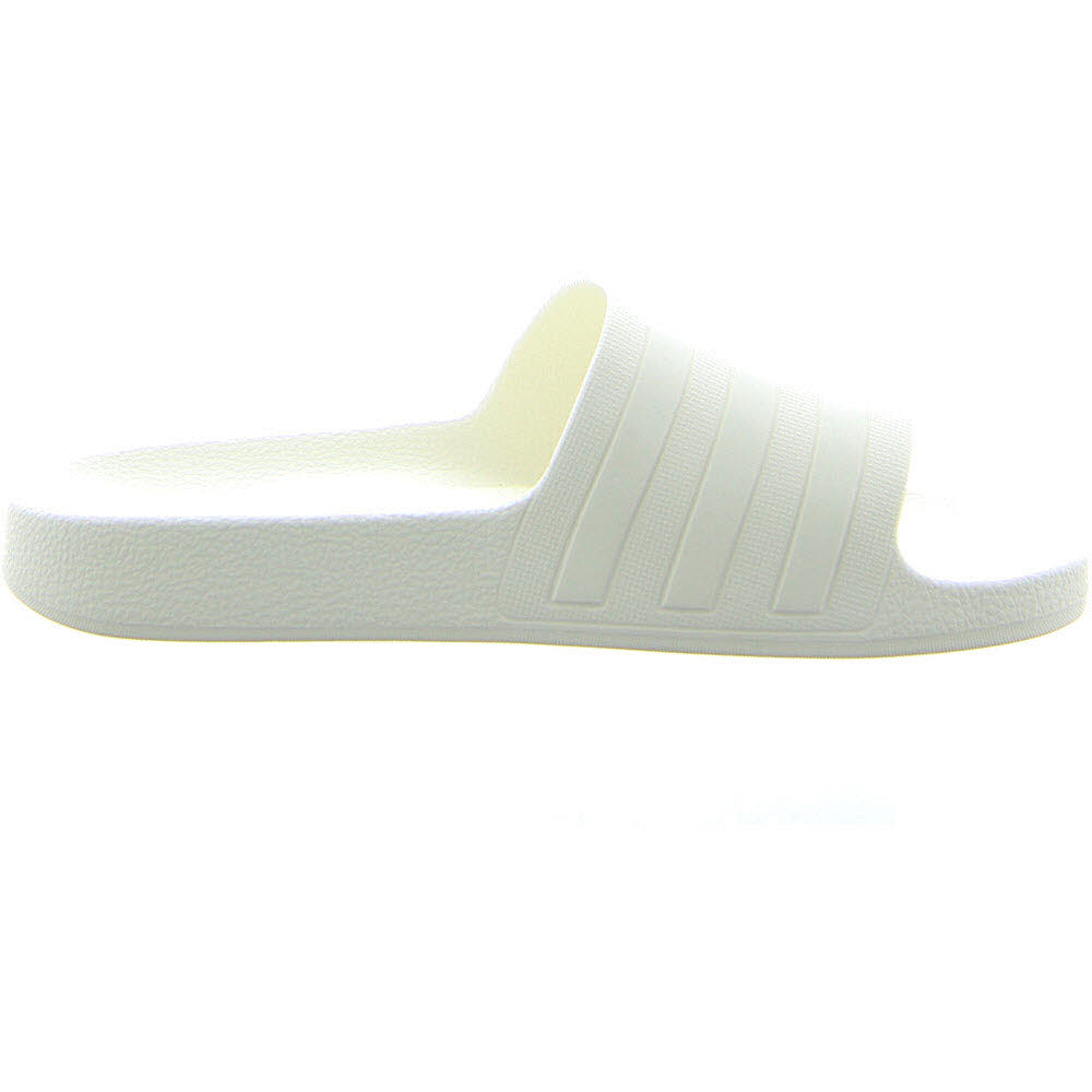 ADILETTE AQUA