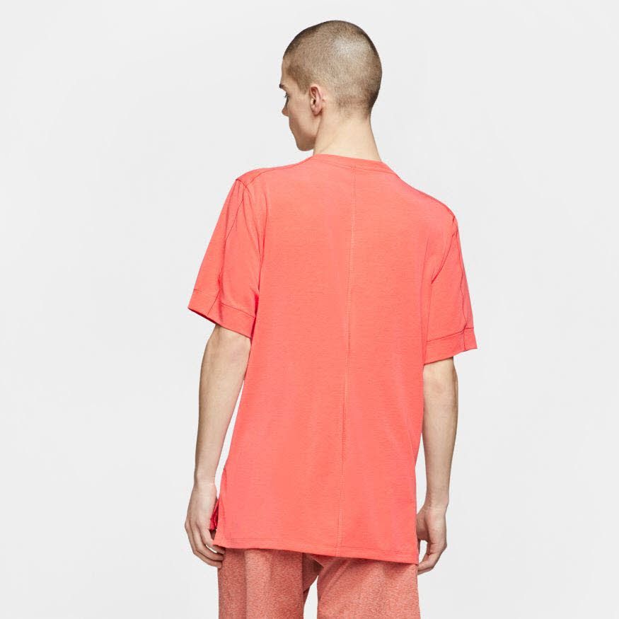 M NK DRY TOP SS YOGA