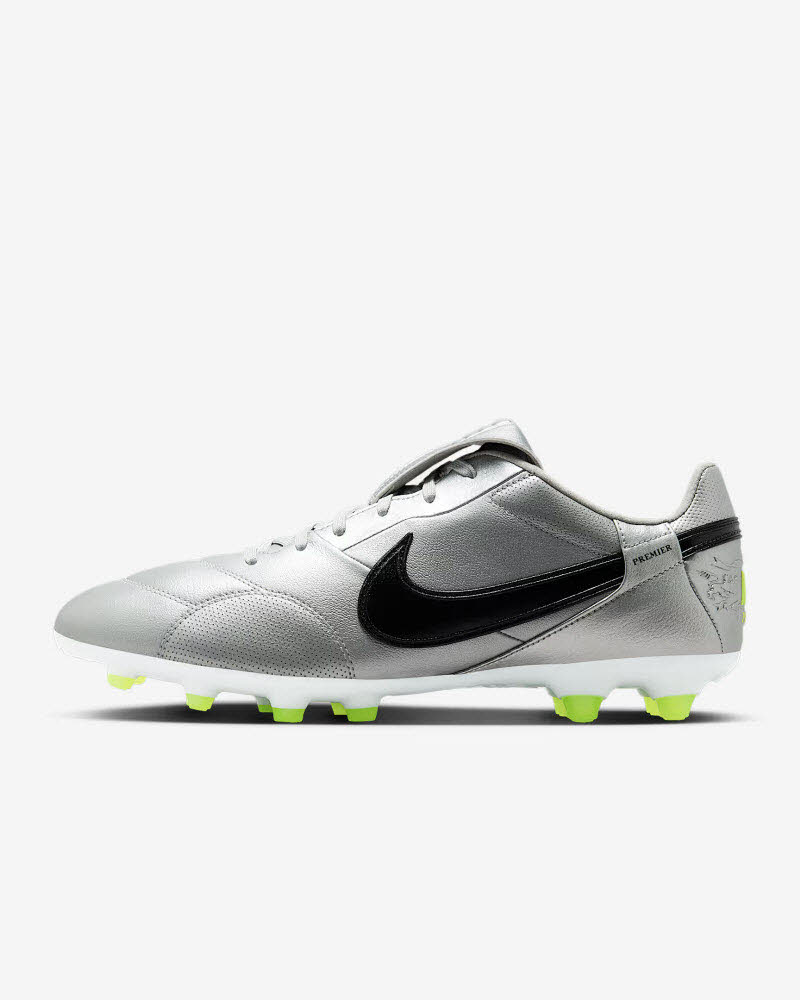 THE NIKE PREMIER III FG