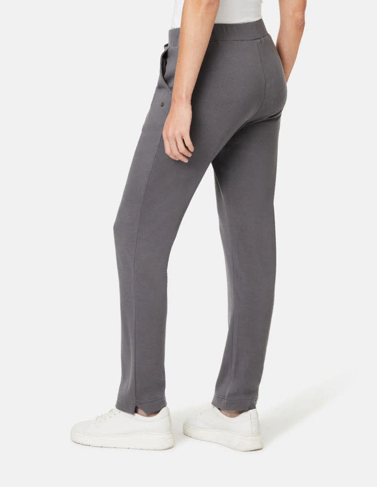 Neele Hose