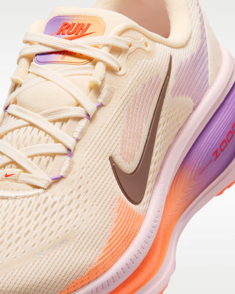 W NIKE VOMERO 18