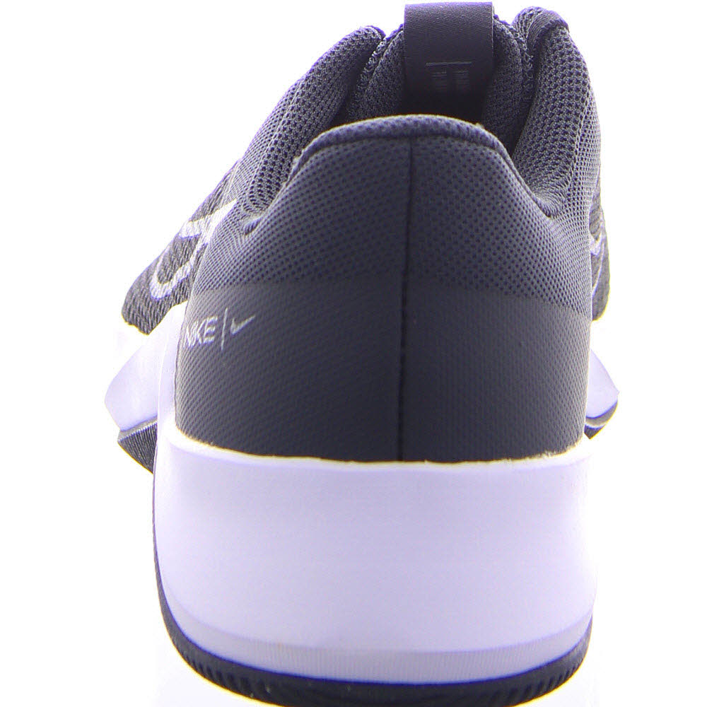 NIKE MC TRAINER 2