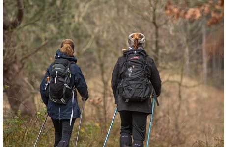 Frauen_wandern-1